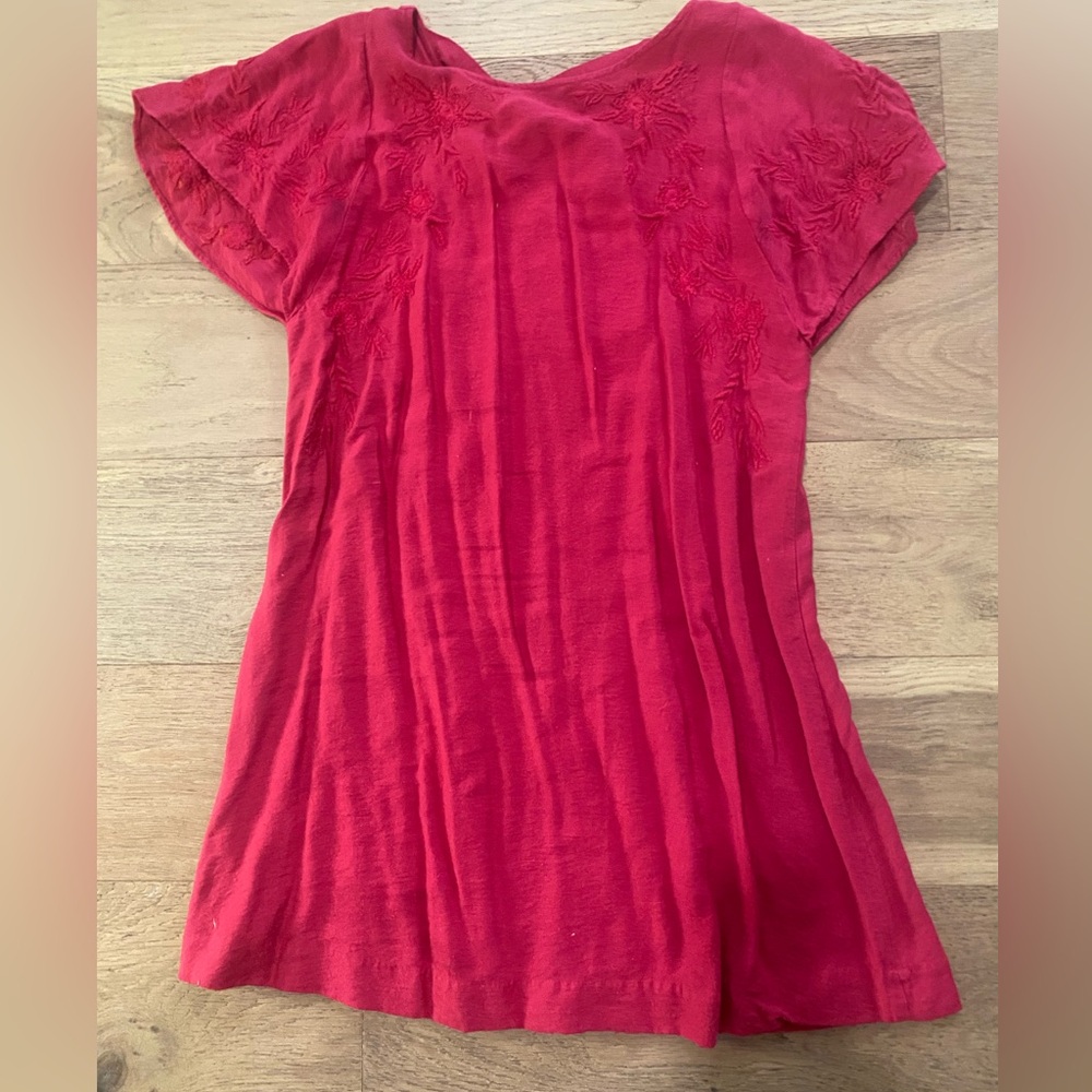 Flowy Red embroidered Women's flutter sleeve dress size M GUC